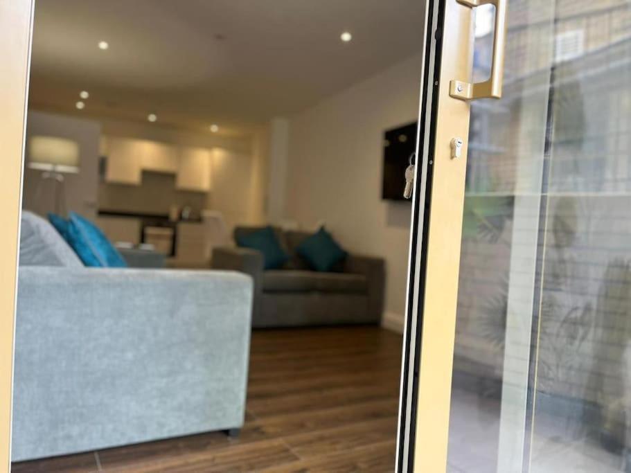 Spacious, Bright & Modern 1 & 2 Bed Apartments At Sligo House - Central Watford 沃特福德 外观 照片