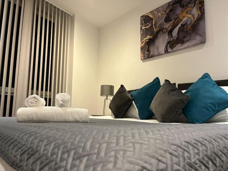 Spacious, Bright & Modern 1 & 2 Bed Apartments At Sligo House - Central Watford 沃特福德 外观 照片