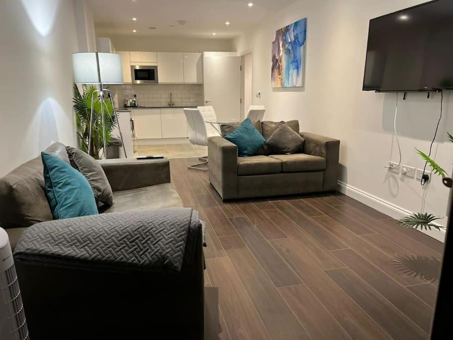 Spacious, Bright & Modern 1 & 2 Bed Apartments At Sligo House - Central Watford 沃特福德 外观 照片
